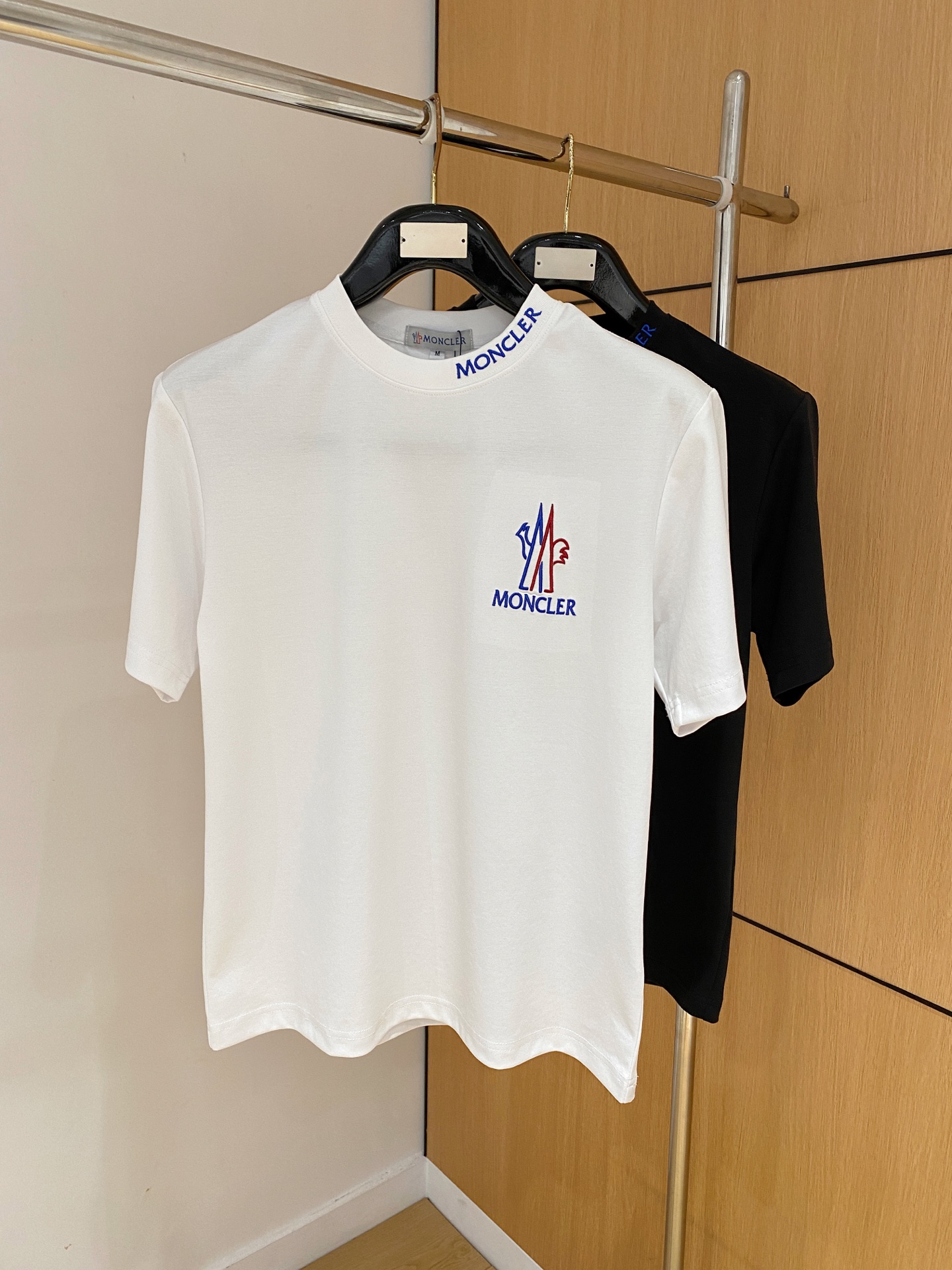 short sleeves